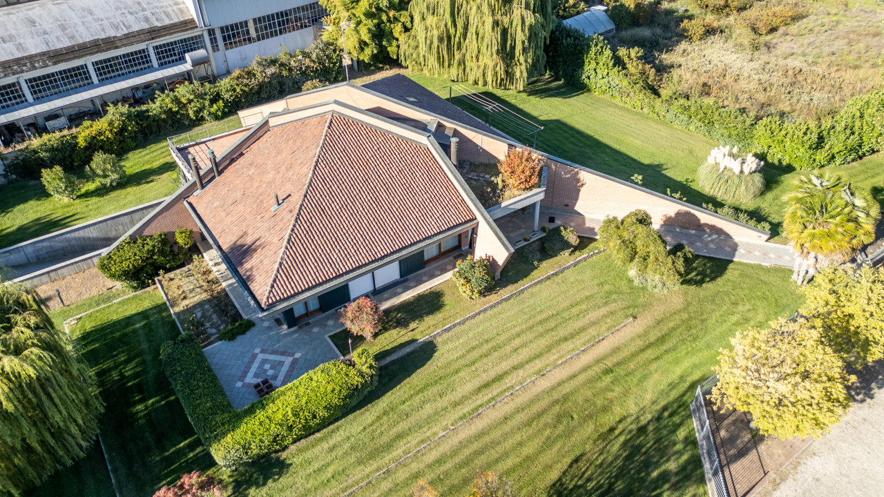 Villa-Oviglio-Private Orchard